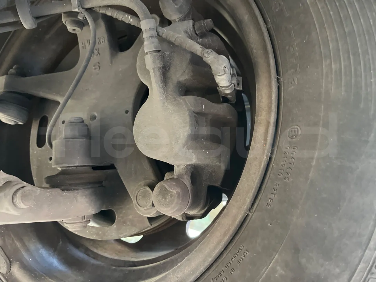 Iveco Daily 50C14N - EUR6 - 100kW - 6,048m - front brake calipers right