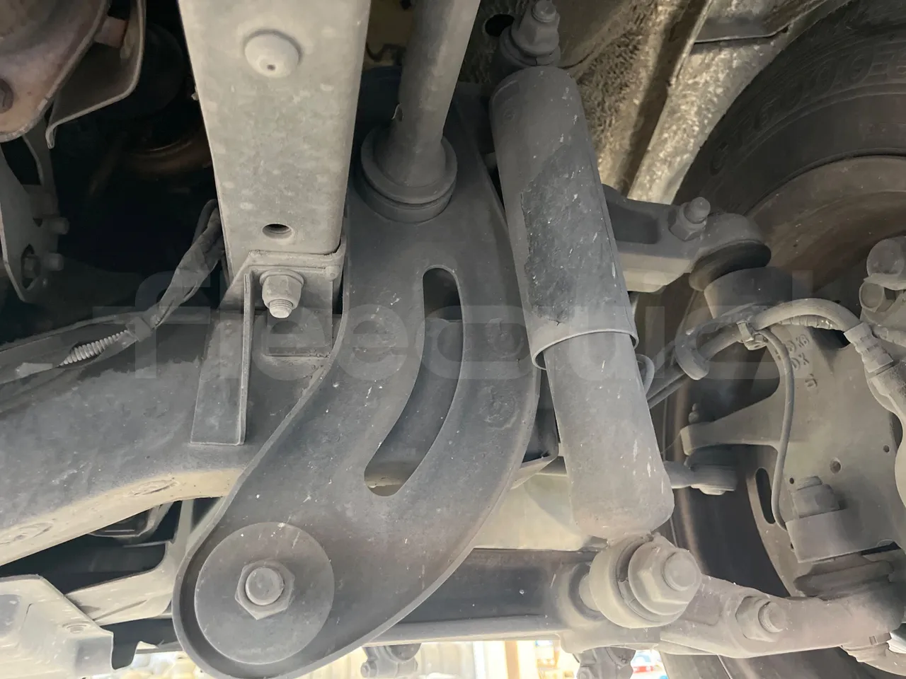 Iveco Daily 50C14N - EUR6 - 100kW - 6,048m - front shock absorbers right