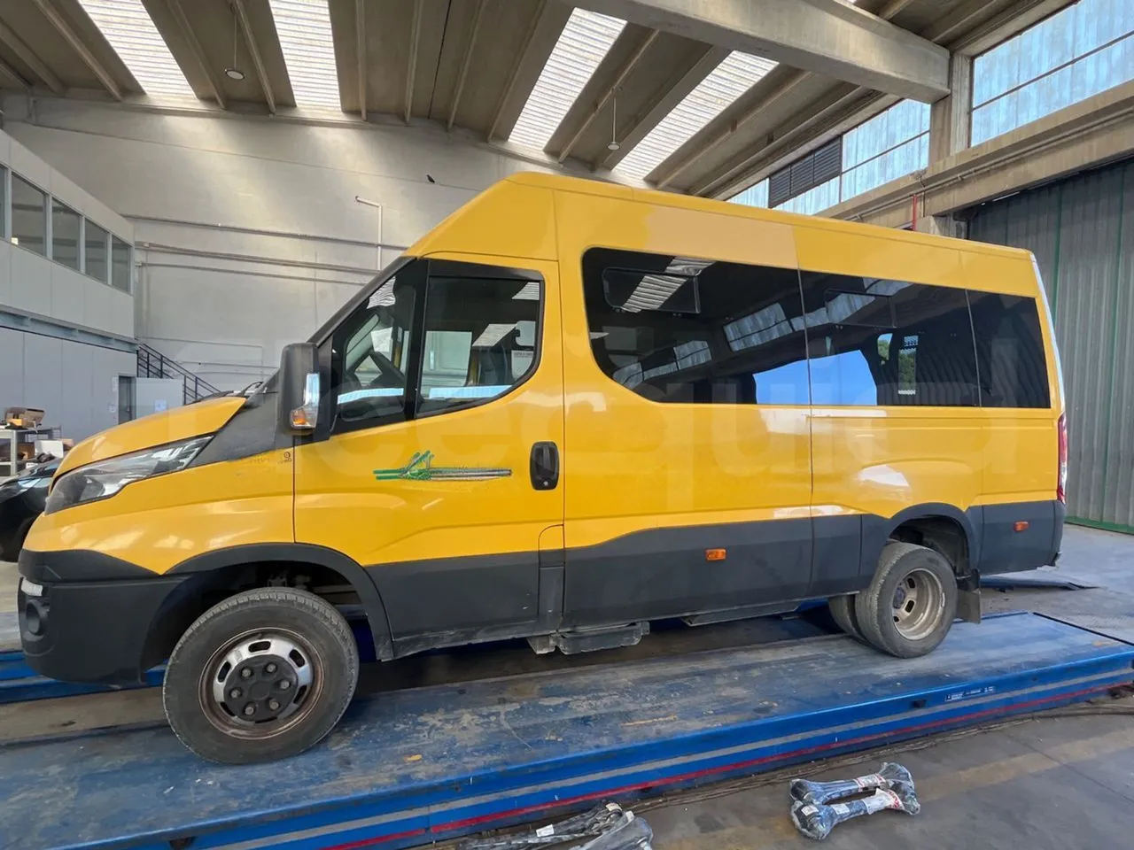 Iveco Daily 50C14N - EUR6 - 100kW - 6,048m - left side photo