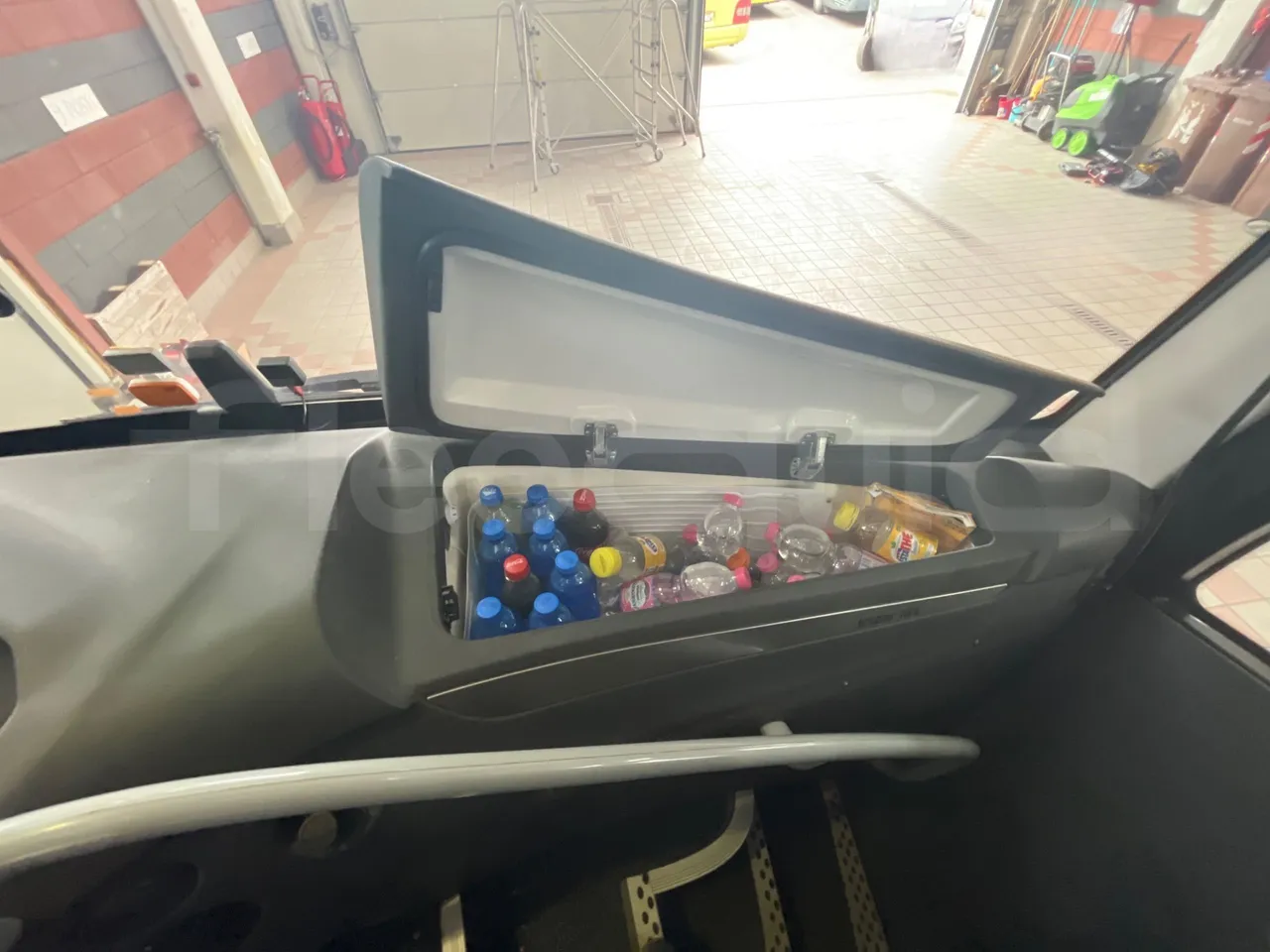 Irizar i6 12.37 - EUR6 - 331kW - 12.200m - command unit indicators