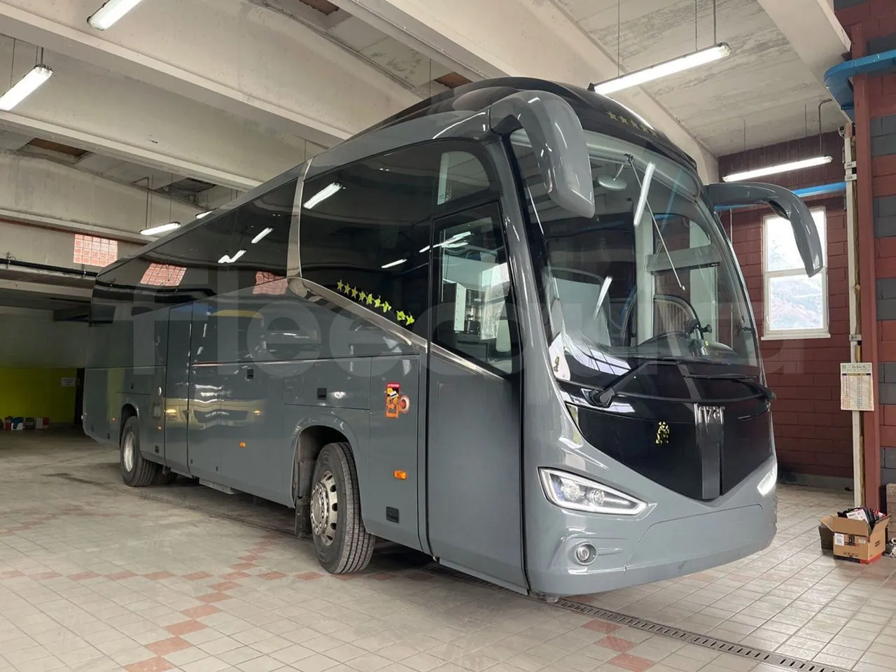 Irizar i6 12.37 - EUR6 - 331kW - 12.200m - 3/4 front right doors