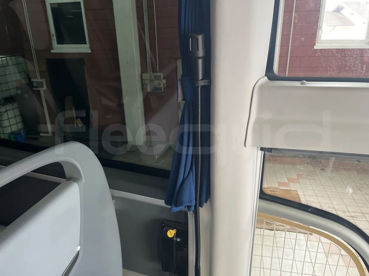 Irizar i6 12.37 - EUR6 - 331kW - 12.200m - driver microphone accessories photo