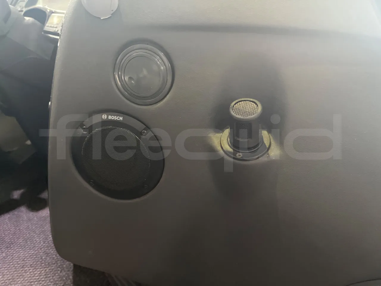 Irizar i6 12.37 - EUR6 - 331kW - 12.200m - hostes microphone accessories photo