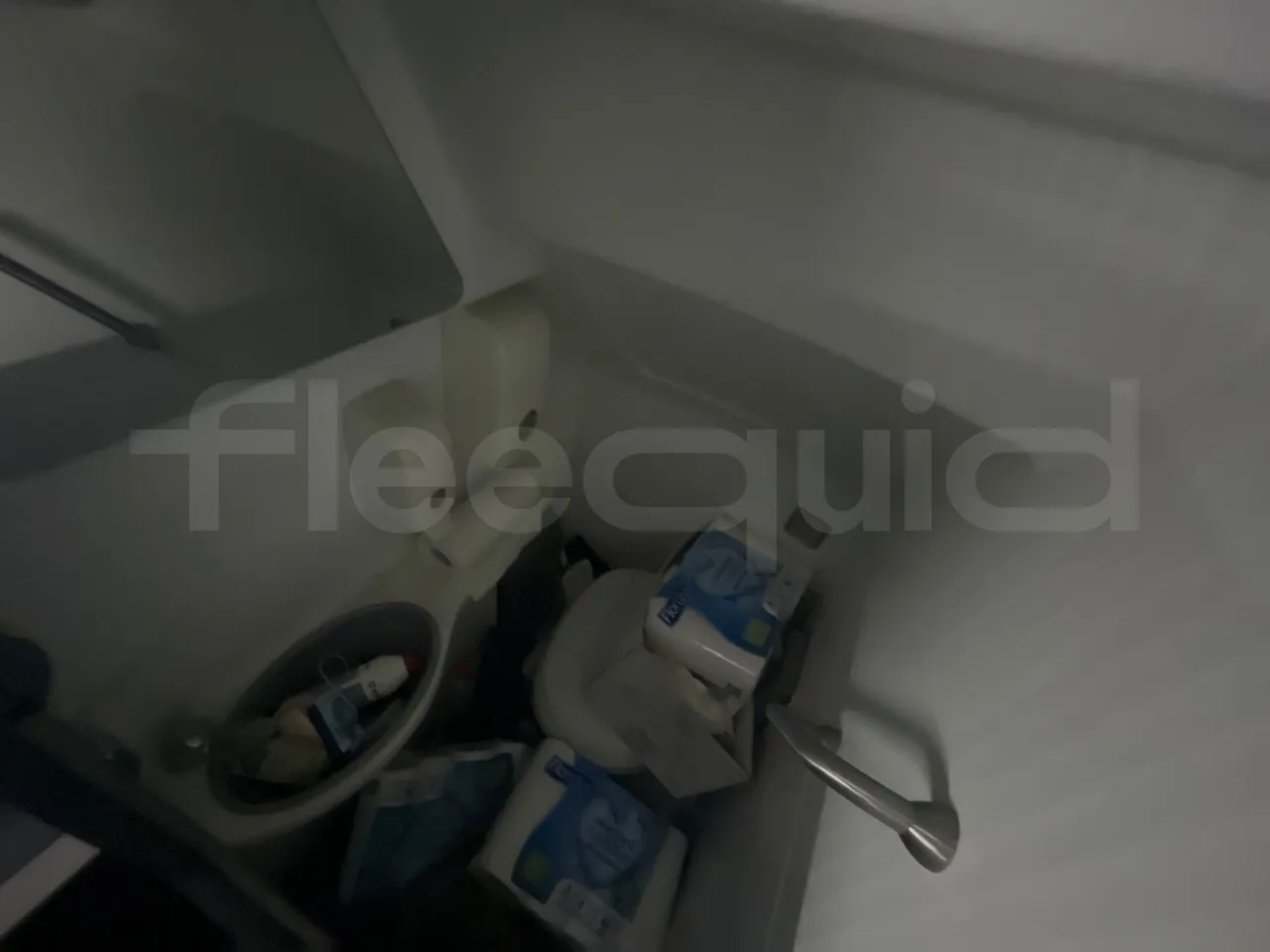 Irizar i6 12.37 - EUR6 - 331kW - 12.200m - toilette accessories photo