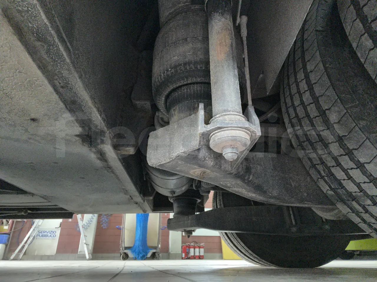 Irizar i6 12.37 - EUR6 - 331kW - 12.200m - axel 2 air springs 1 right