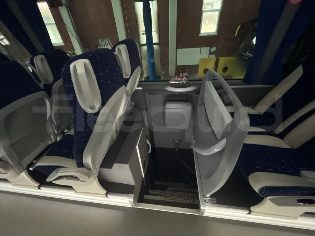 Irizar i6 12.37 - EUR6 - 331kW - 12.200m - coffee machine accessories