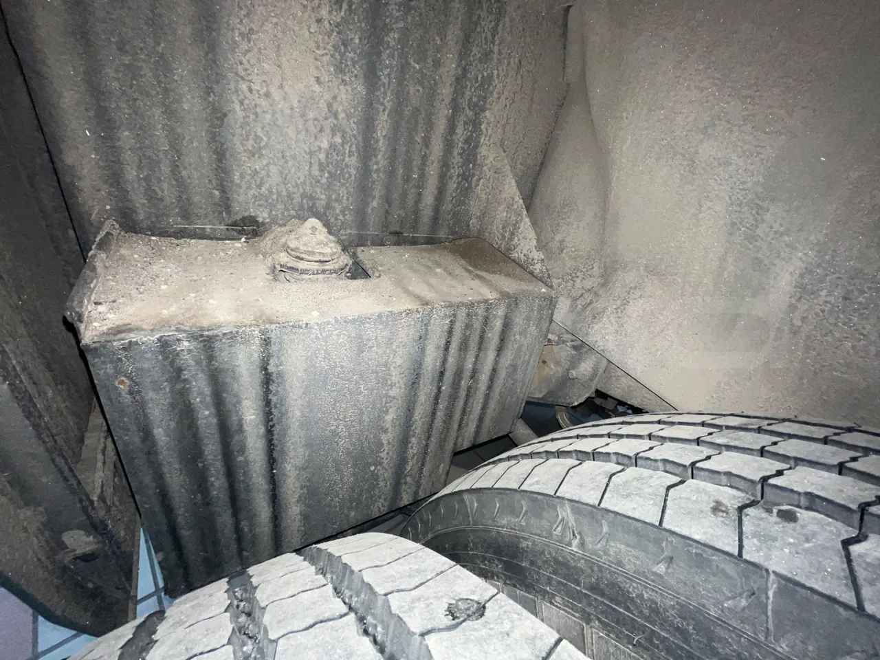 Irizar i6 12.37 - EUR6 - 331kW - 12.200m - axle 2 discs left