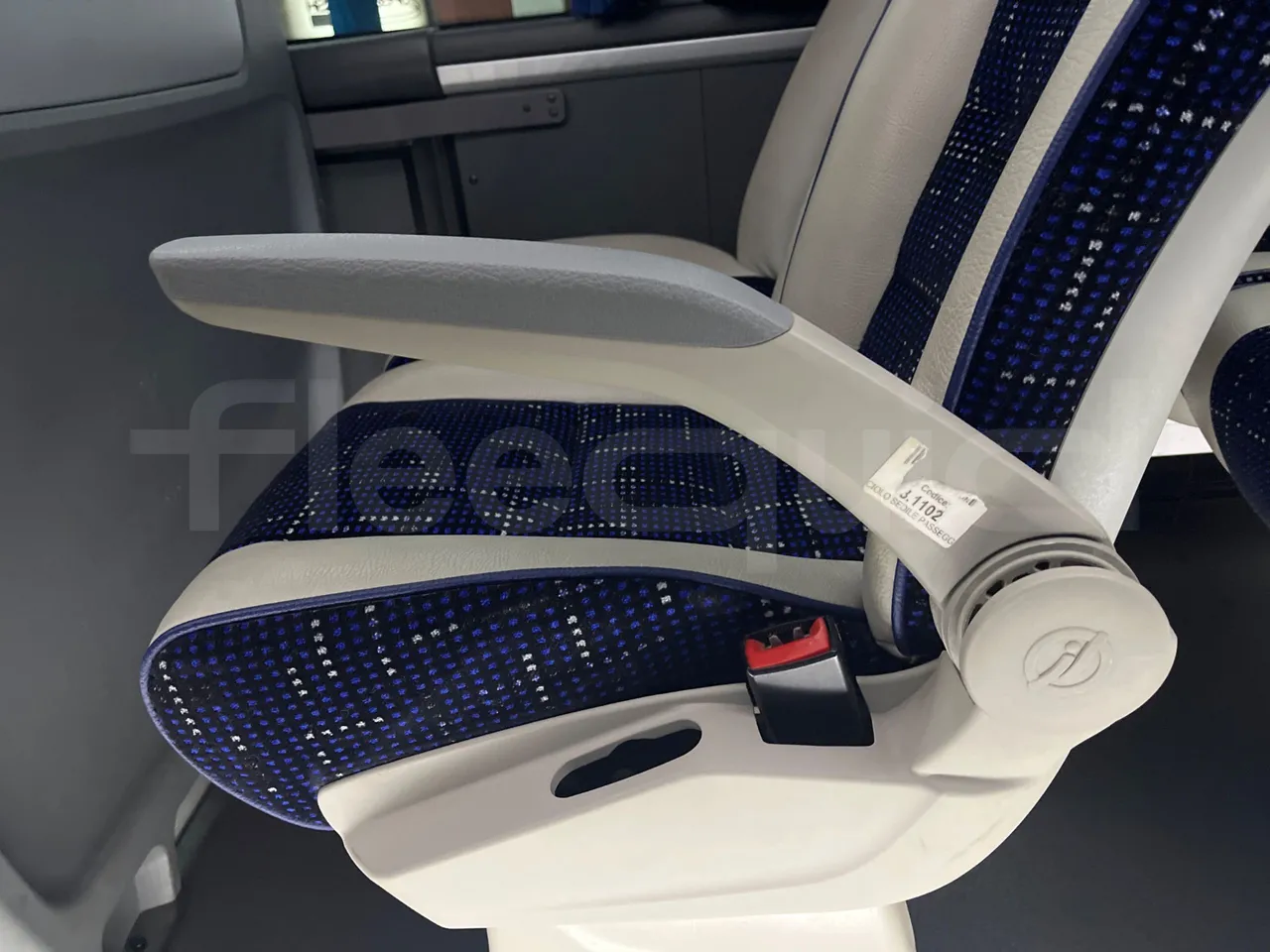 Irizar i6 12.37 - EUR6 - 331kW - 12.200m - roof hatch 1