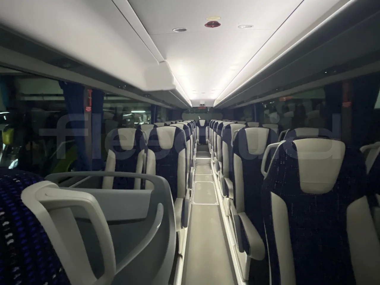 Irizar i6 12.37 - EUR6 - 331kW - 12.200m - reverse view middle aisle