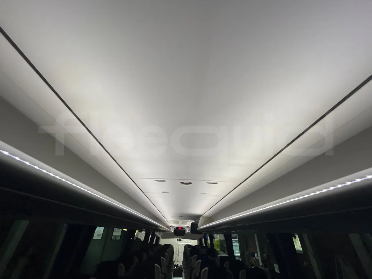 Irizar i6 12.37 - EUR6 - 331kW - 12.200m - overhead compartments photo