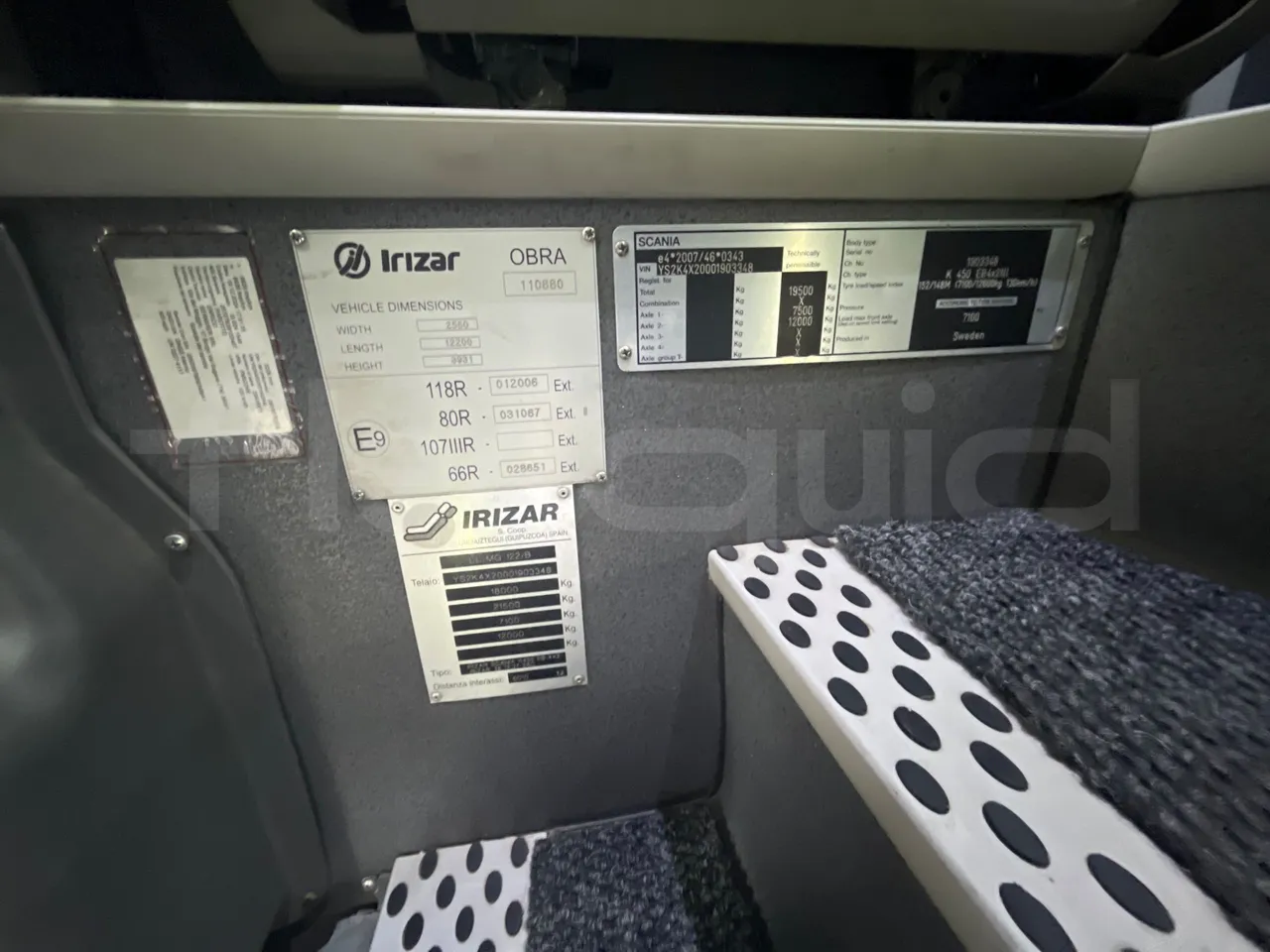 Irizar i6 12.37 - EUR6 - 331kW - 12.200m - vehicle plate photo