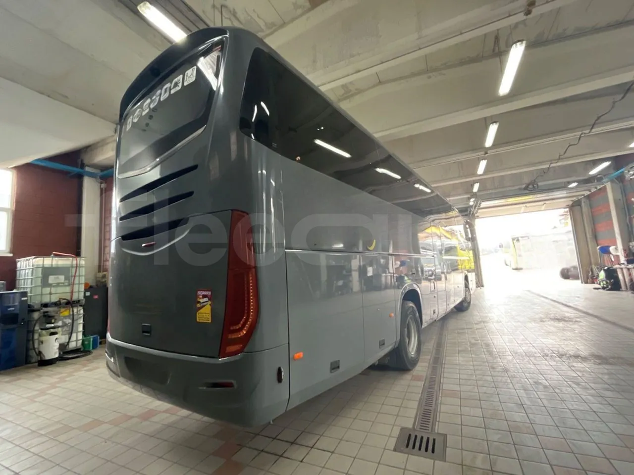 Irizar i6 12.37 - EUR6 - 331kW - 12.200m - platform open photo