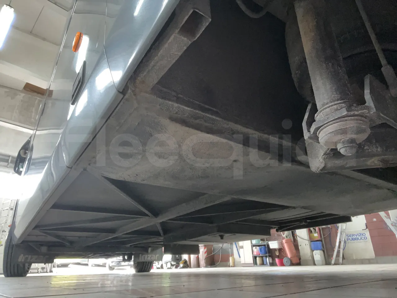 Irizar i6 12.37 - EUR6 - 331kW - 12.200m - axle 2 shock absorbers 1 right