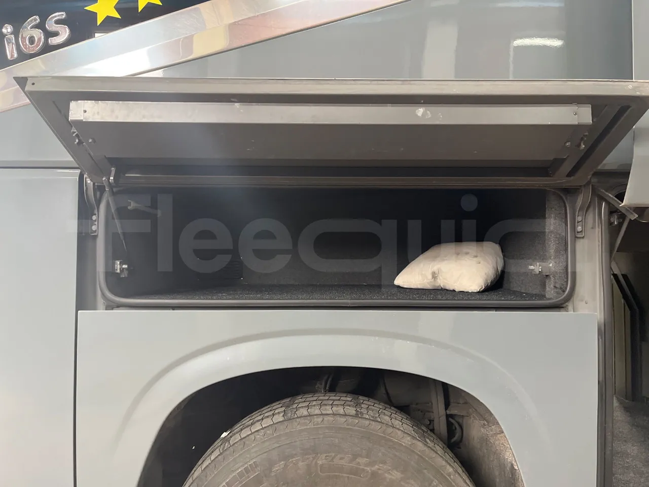 Irizar i6 12.37 - EUR6 - 331kW - 12.200m - under carpet photo