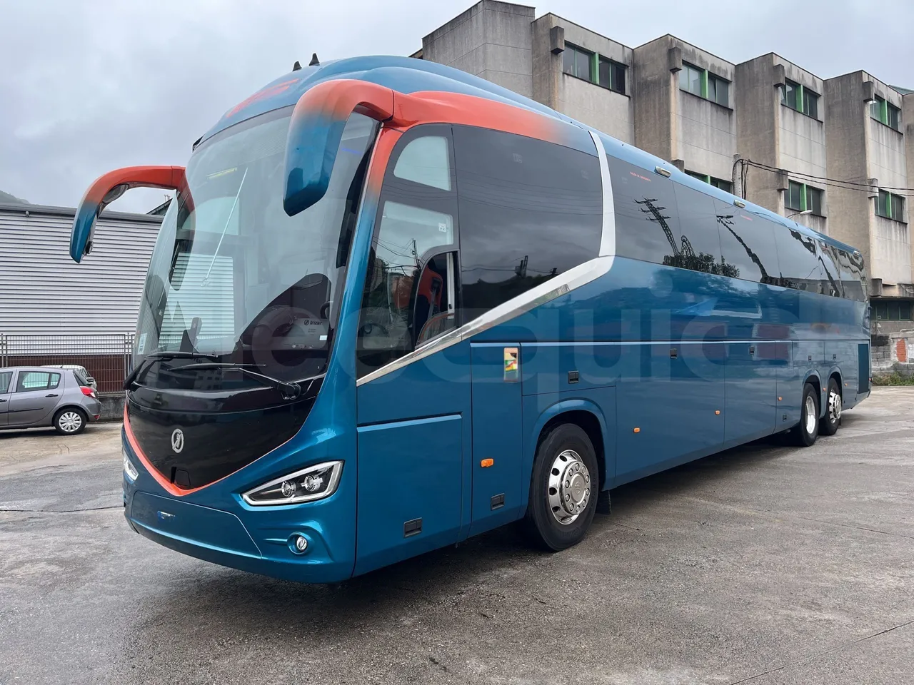 Irizar i6s - 3/4 Front Left Side