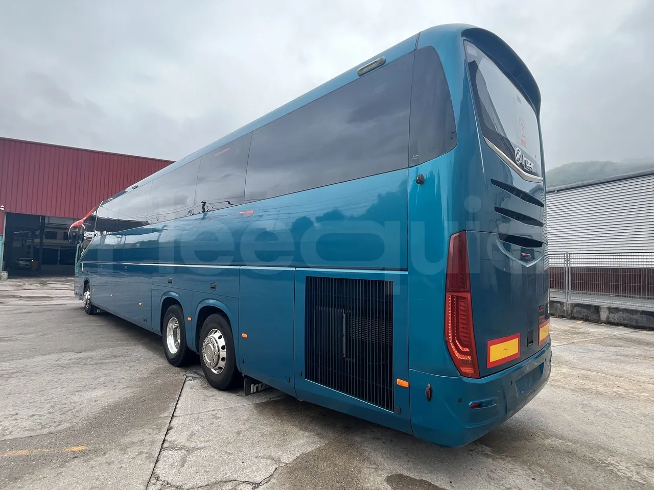 Irizar i6s - 3/4 Rear Left Side