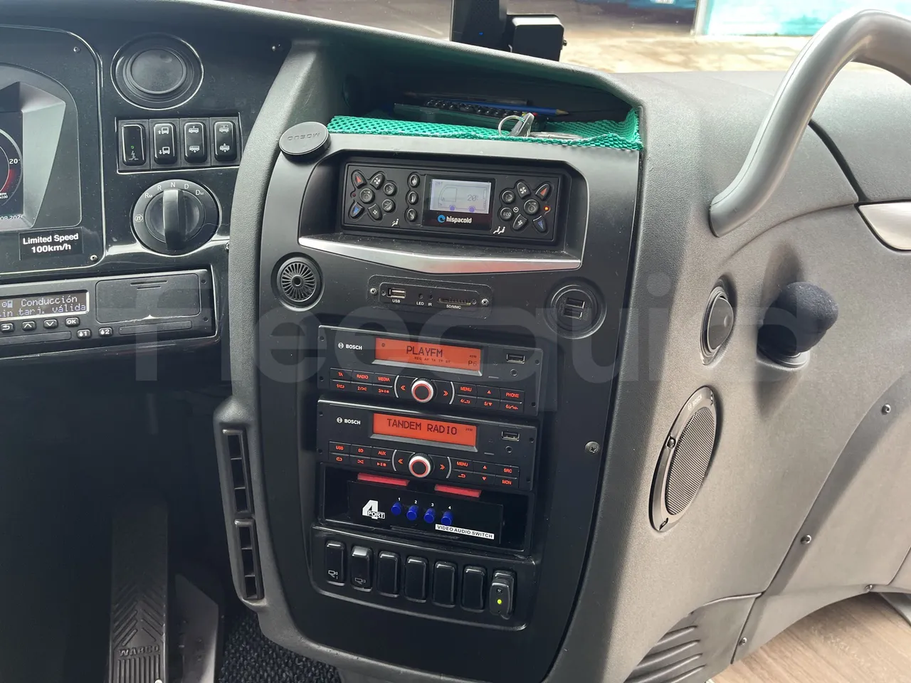 Irizar i6s - Radio