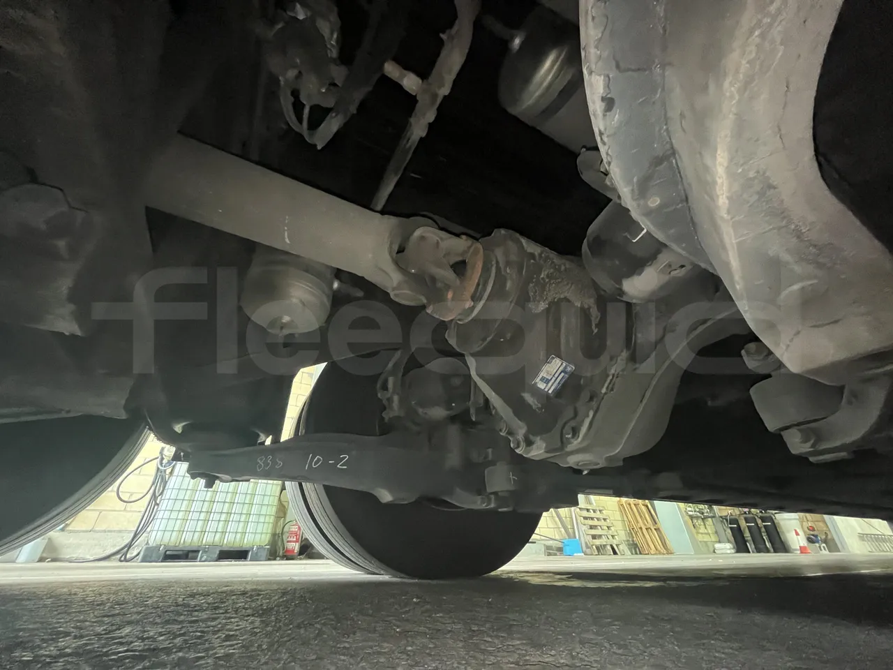 Irizar i6s - Third Axle Discs Left Side