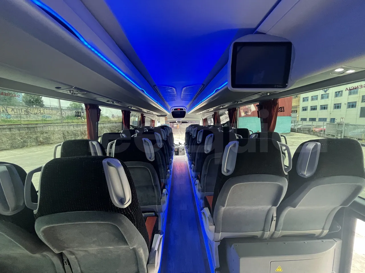 Irizar i6s - Forward Seats From Middle Position