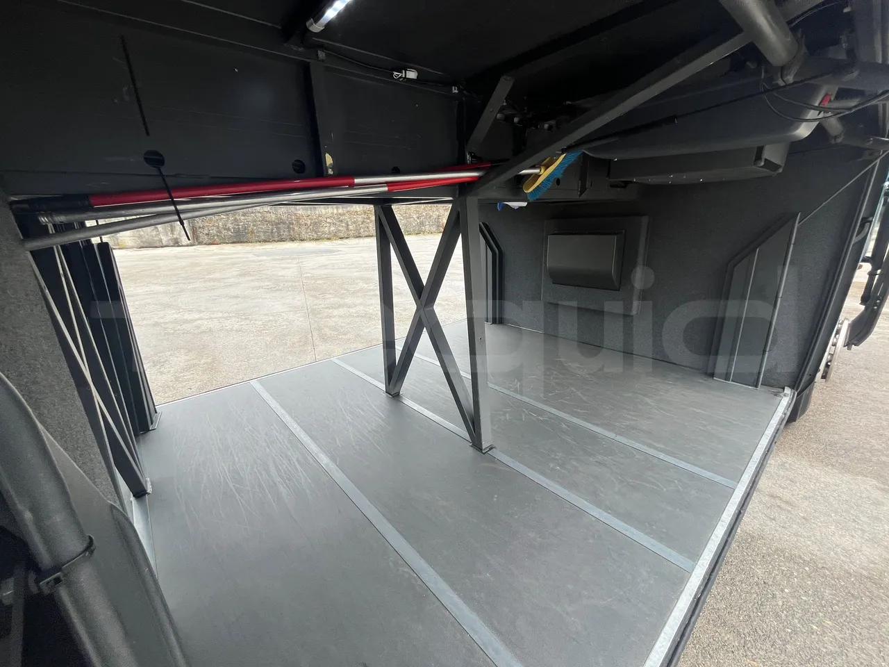 Irizar i6s - Luggage