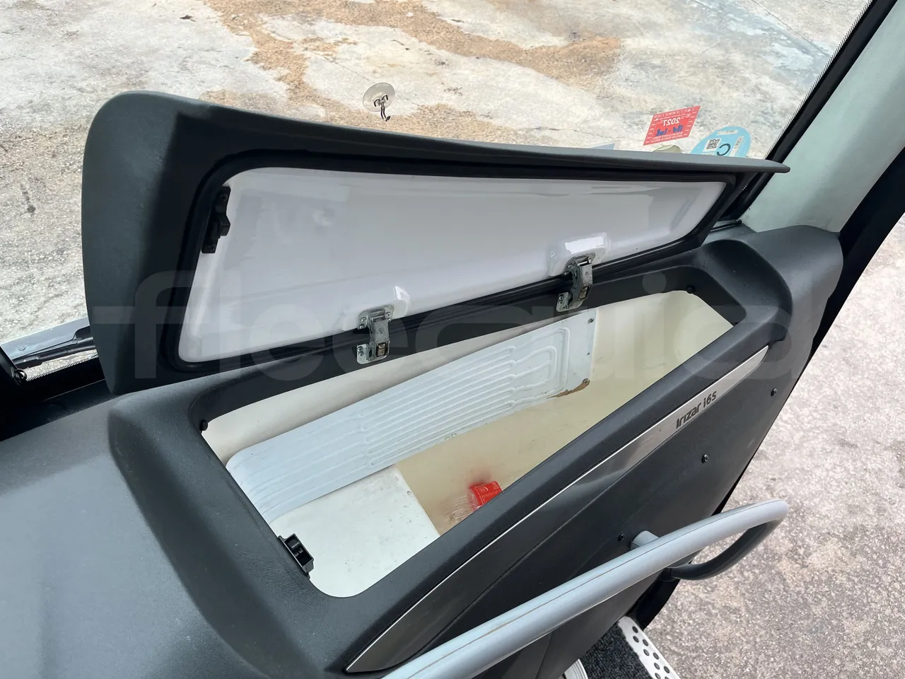 Irizar i6s - Refrigerator