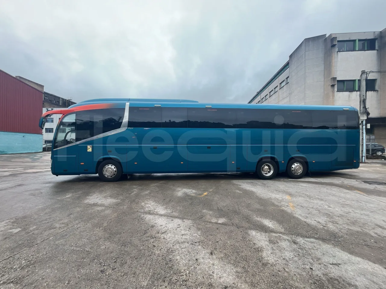Irizar i6s - Left Side