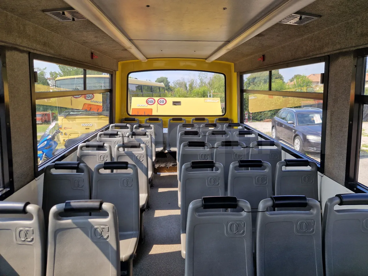 Iveco Cacciamali 65C15/70-EUR3 -107 Kw - 7,92 Mt - interior reverse seats driver height (mandatory for bus to scrap)