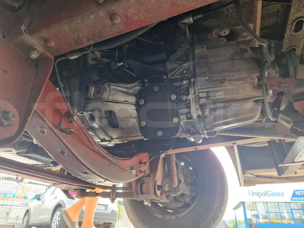 Iveco Cacciamali 65C15/70-EUR3 -107 Kw - 7,92 Mt - front axle right side
