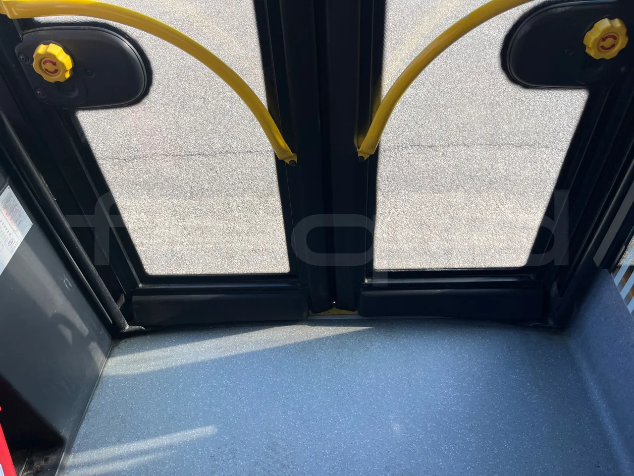 Solaris Urbino 12 - Euro6 - 240kW - 12mt - door mechanism photo