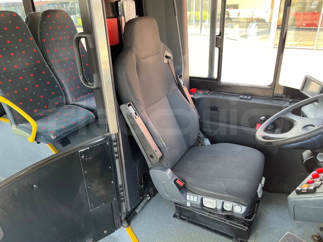 Solaris Urbino 12 - Euro6 - 240kW - 12mt - driver's seat photo