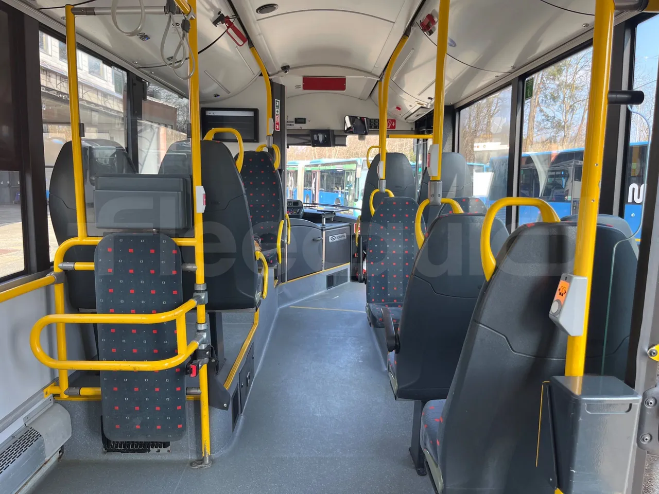 Solaris Urbino 12 - Euro6 - 240kW - 12mt - forward view middle aisle