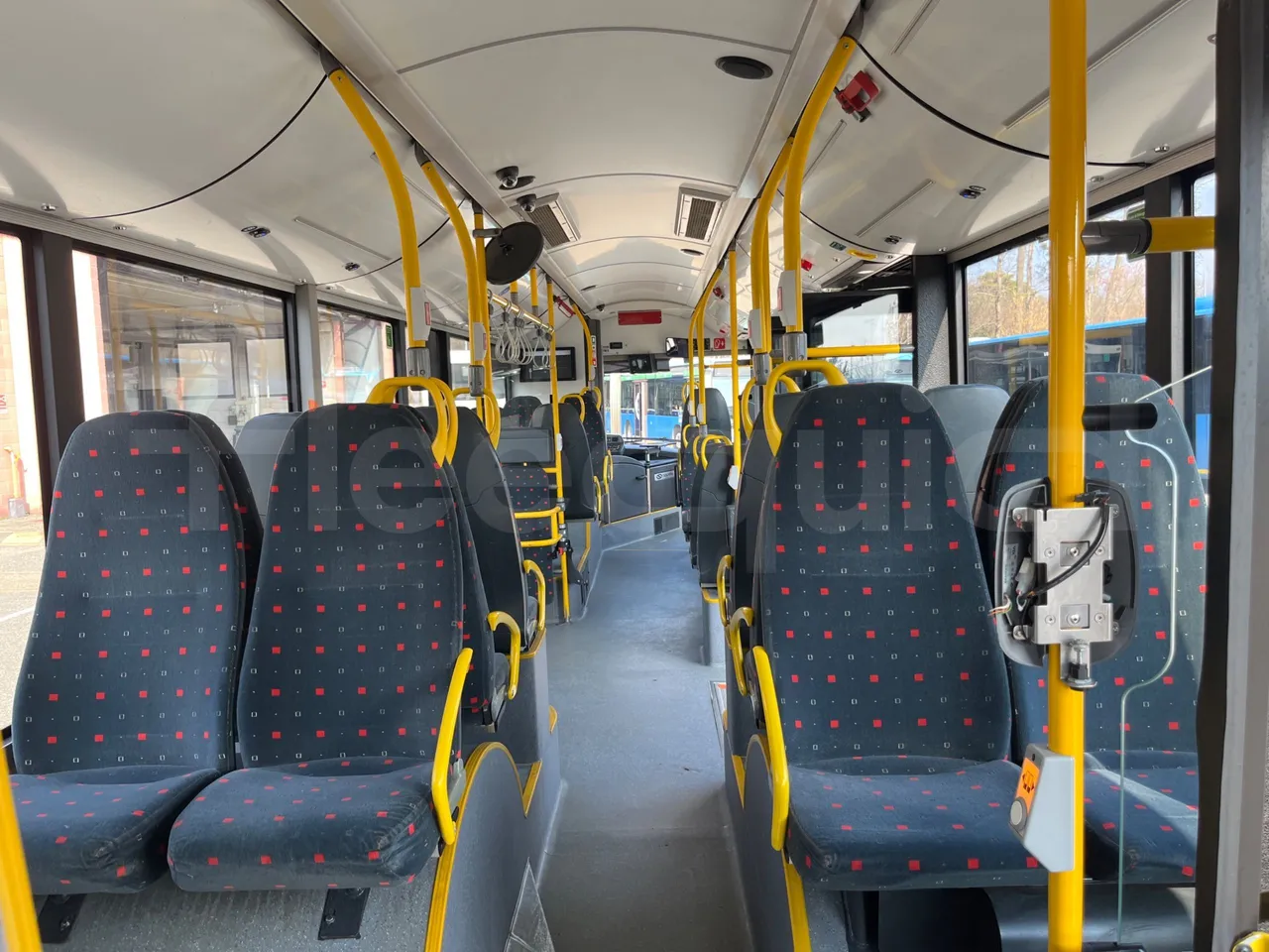 Solaris Urbino 12 - Euro6 - 240kW - 12mt - forward view all seats last row height