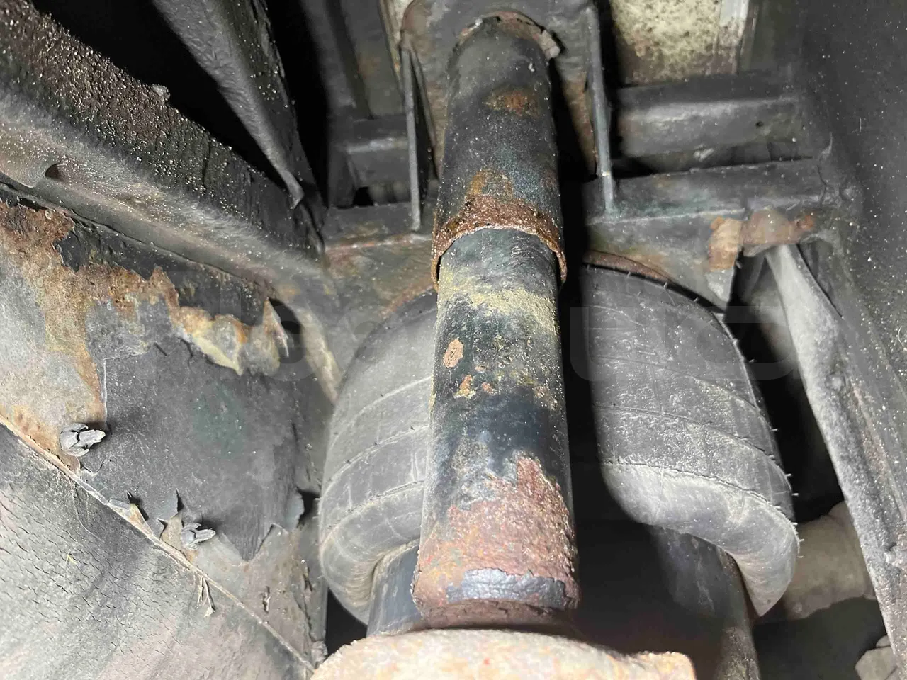 Solaris Urbino 12 - Euro6 - 240kW - 12mt - axle 2 shock absorbers 2 left