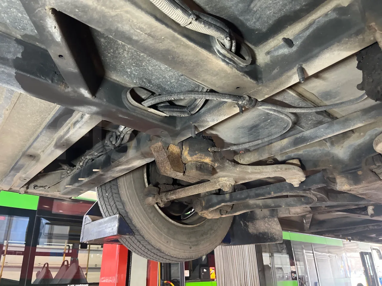 Solaris Urbino 12 - Euro6 - 240kW - 12mt - front axle right side