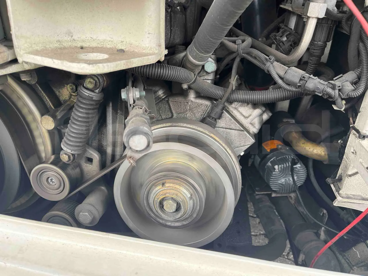Man Lion's City - air conditioning compressor