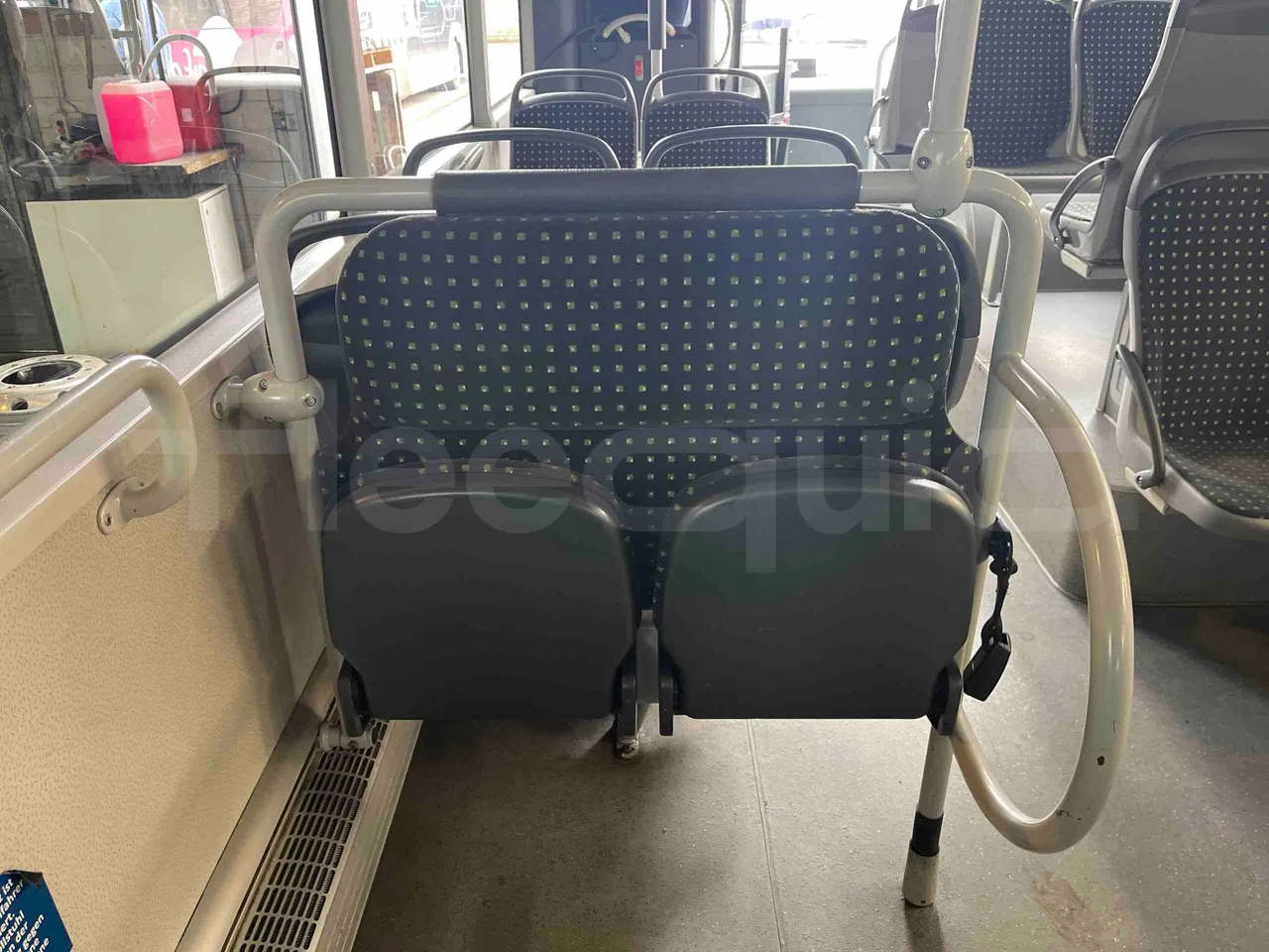Man Lion's City - folding seat photo