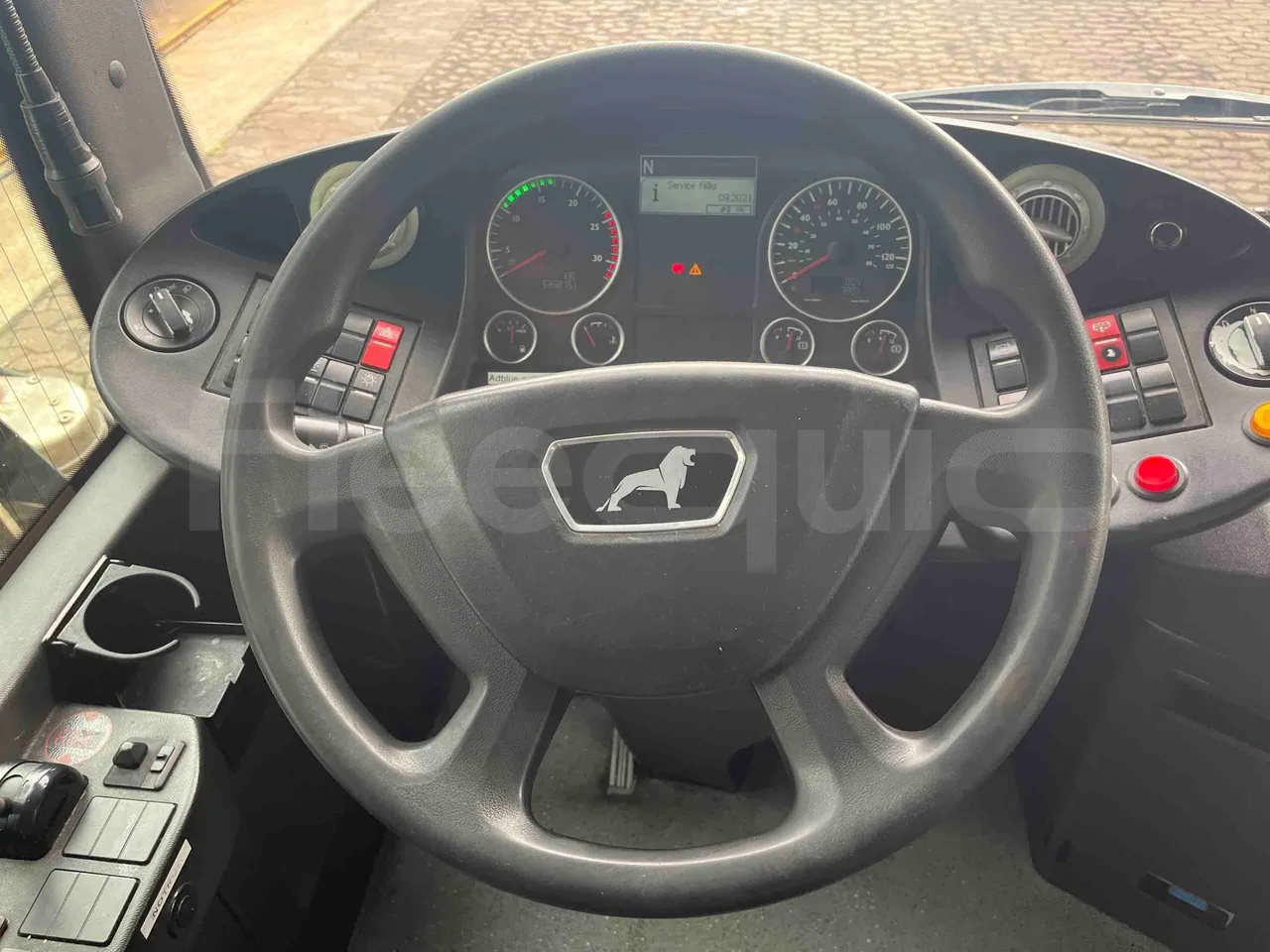 Man Lion's City - steering wheel photo