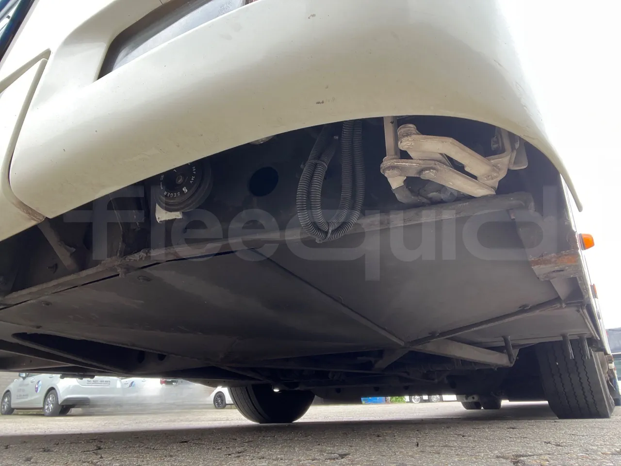 Man Lion's City - front axle left side