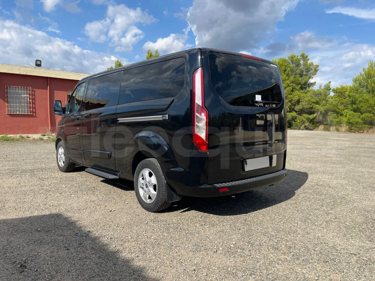 Ford Tourneo Custom YNFA1DBX - EUR6 - 125kW - 5.34m - 3/4 left rear side