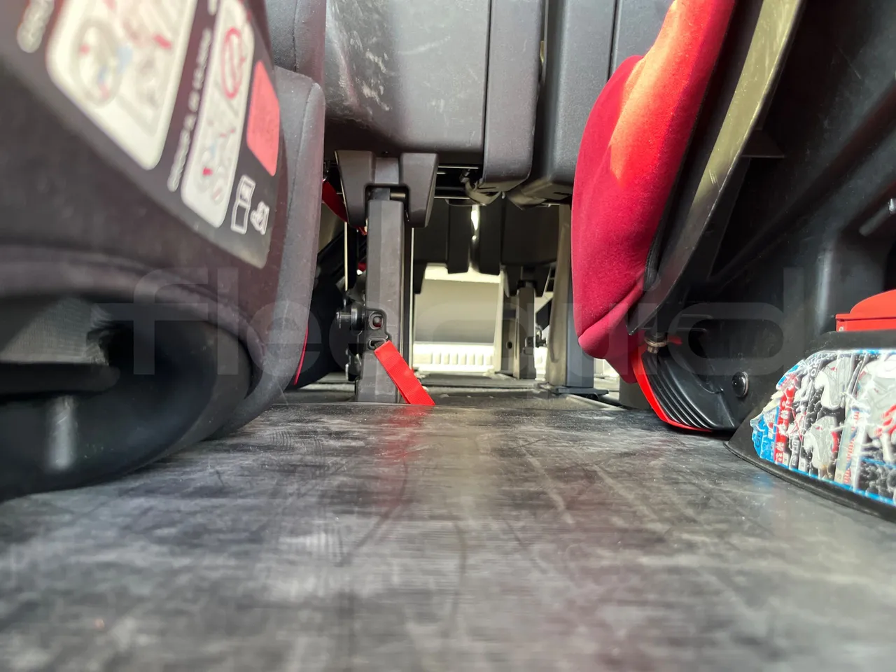 Ford Tourneo Custom YNFA1DBX - EUR6 - 125kW - 5.34m - seat brackets photo