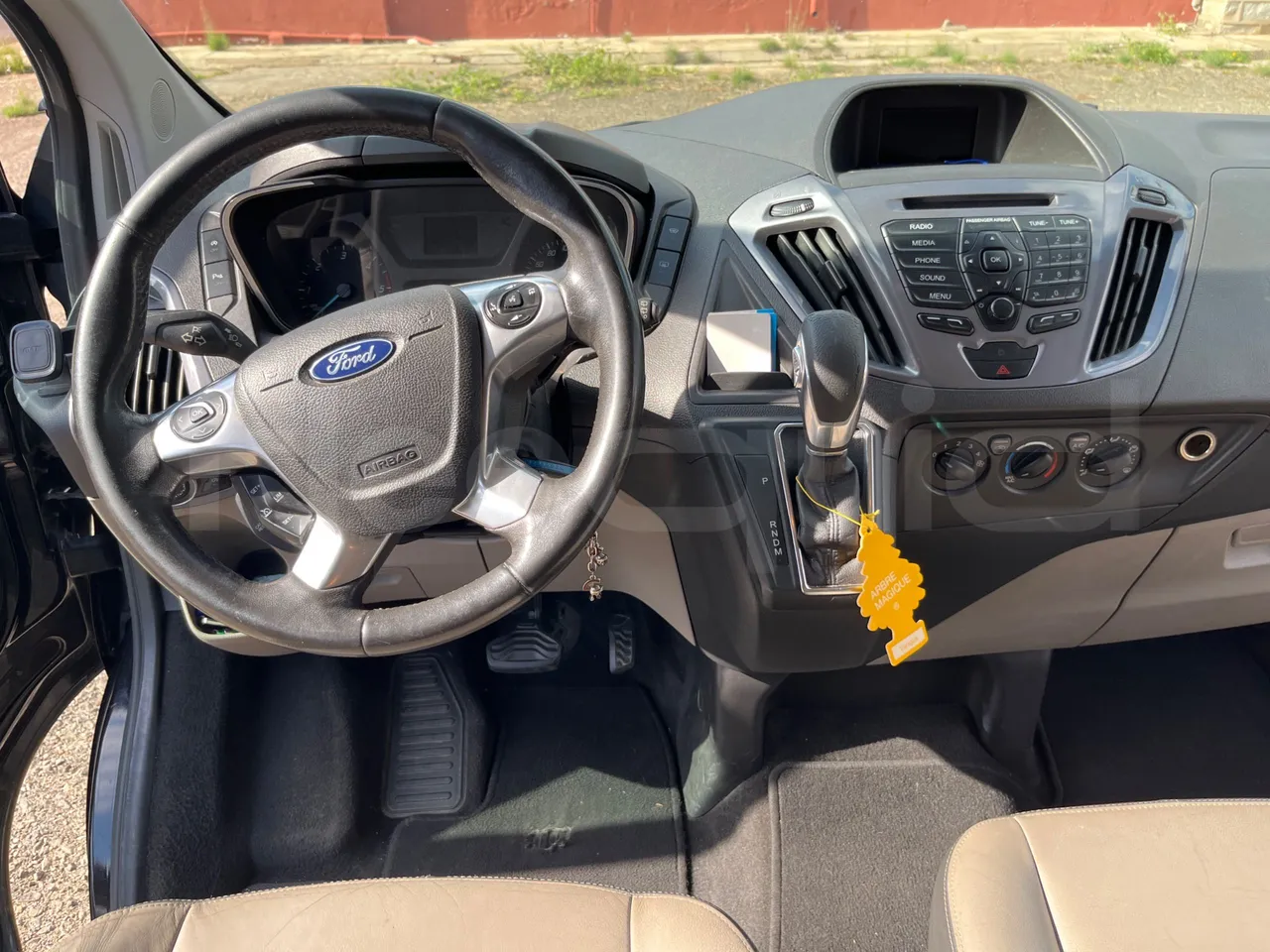 Ford Tourneo Custom YNFA1DBX - EUR6 - 125kW - 5.34m - buttons panels on
