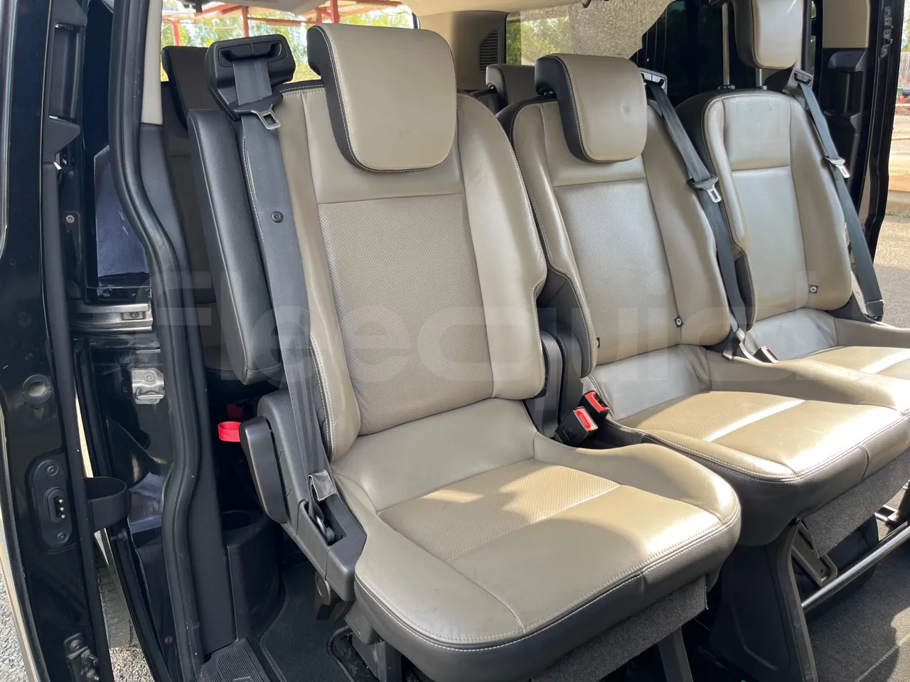 Ford Tourneo Custom YNFA1DBX - EUR6 - 125kW - 5.34m - single seat detail