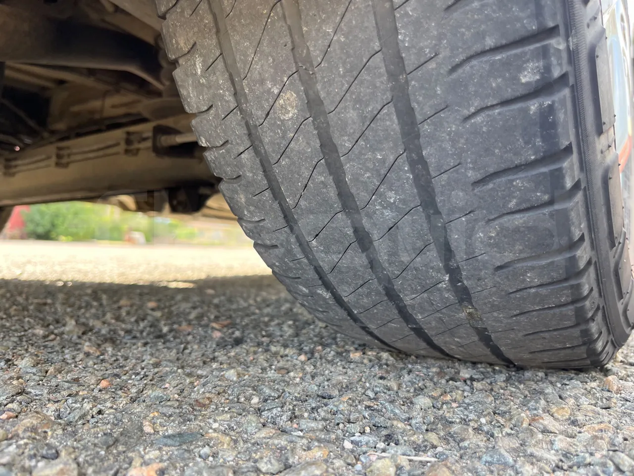Ford Tourneo Custom YNFA1DBX - EUR6 - 125kW - 5.34m - tread condition front tires left