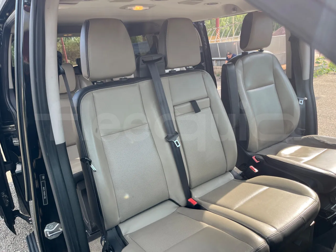 Ford Tourneo Custom YNFA1DBX - EUR6 - 125kW - 5.34m - hostess seat photo