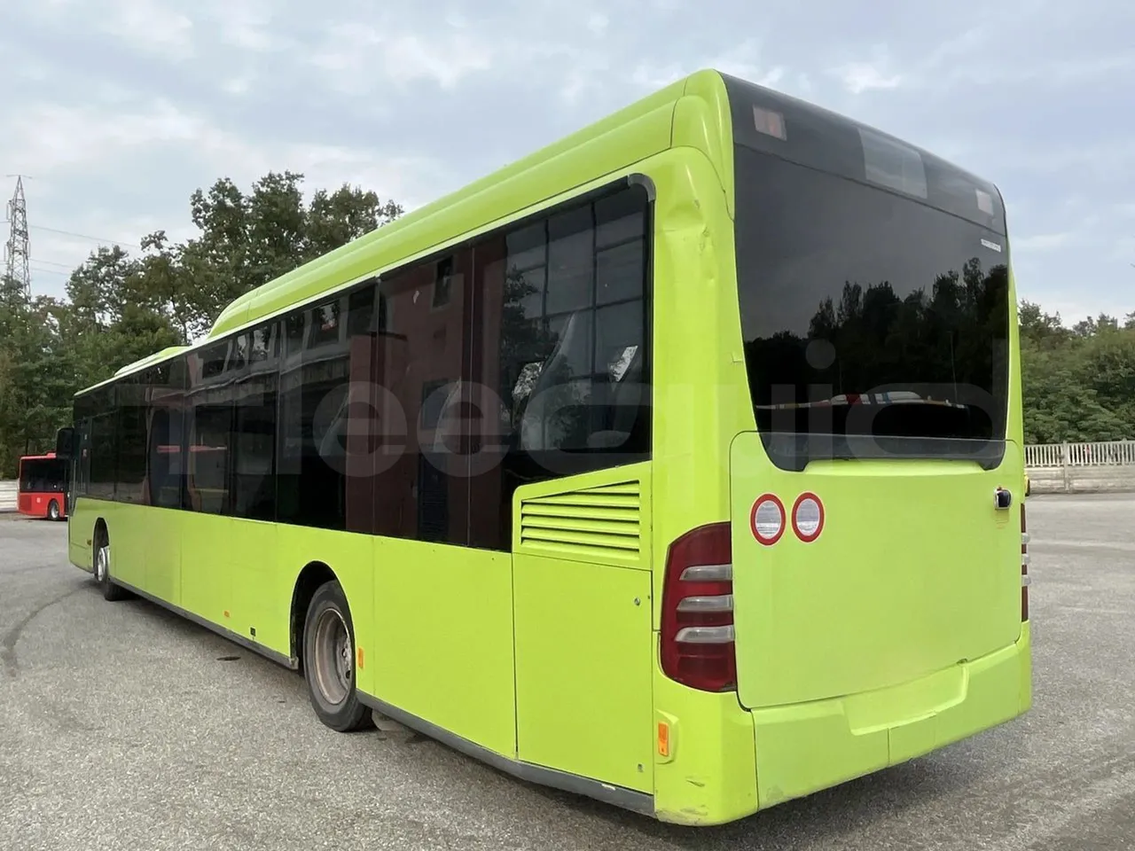 Mercedes-Benz Citaro O 530 LE - Euro5 - 220kW - 13.057mt - 3/4 left rear side