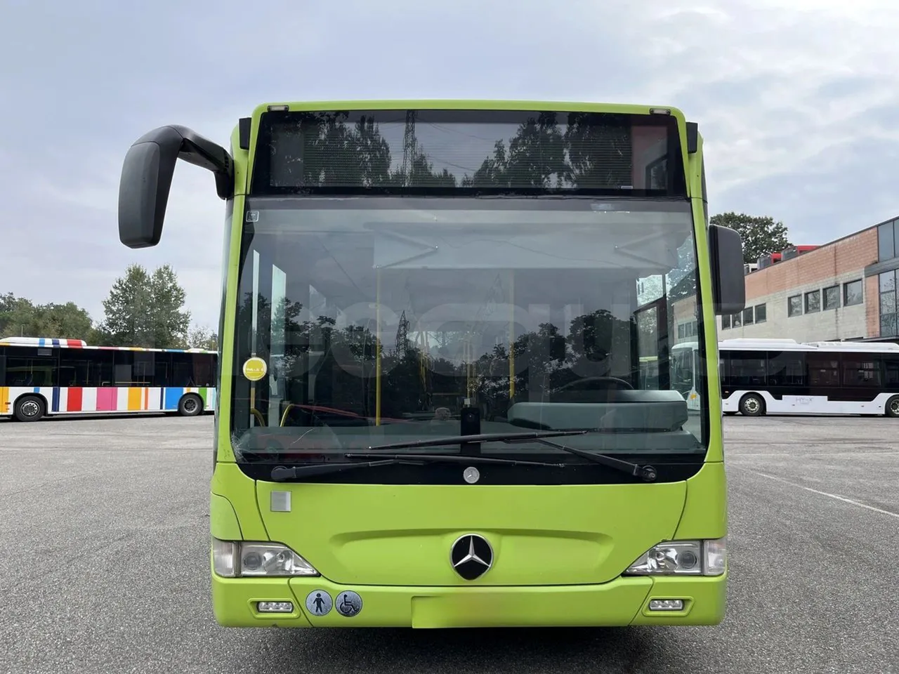 Mercedes-Benz Citaro O 530 LE - Euro5 - 220kW - 13.057mt - front photo