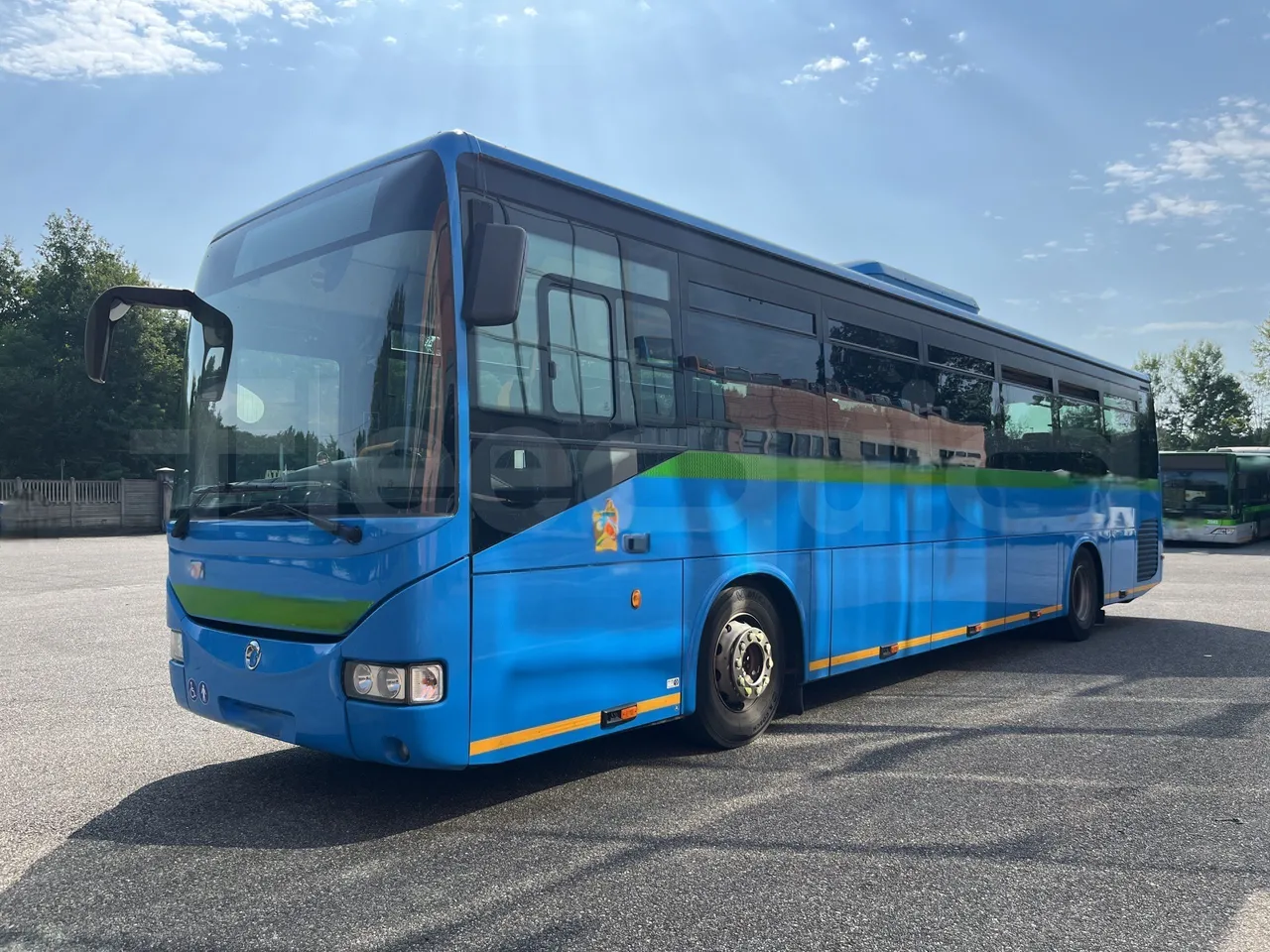 Iveco Crossway - 3/4 Front Left Side