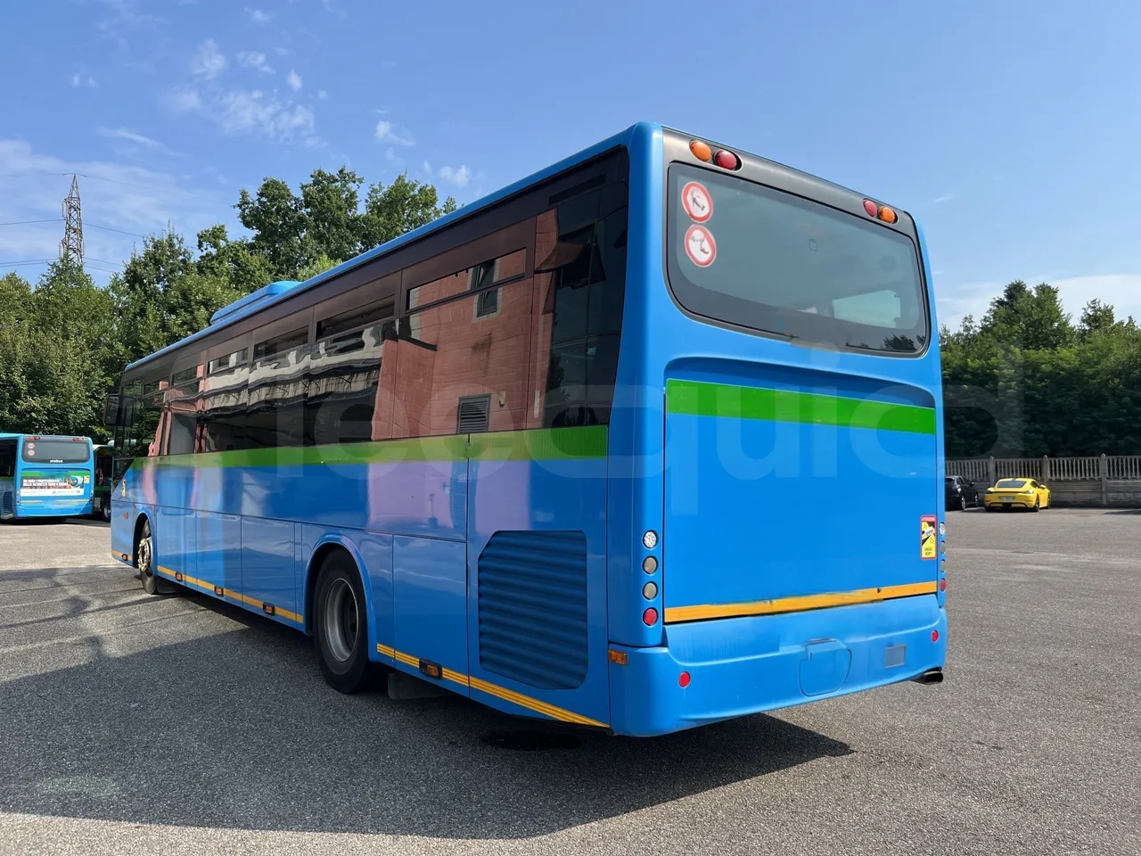 Iveco Crossway - 3/4 Rear Left Side