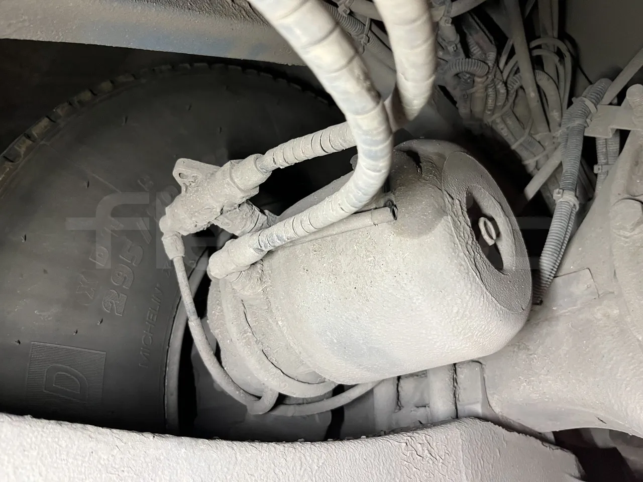 Iveco Crossway - Second Axle Caliper Brakes Left Side