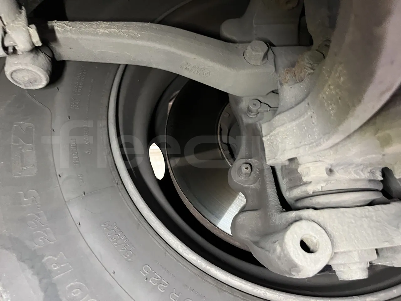 Iveco Crossway - First Axle Discs Left Side